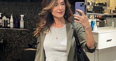 Jewel Staite's 2022 Updated Net Worth: 5 Quick Facts