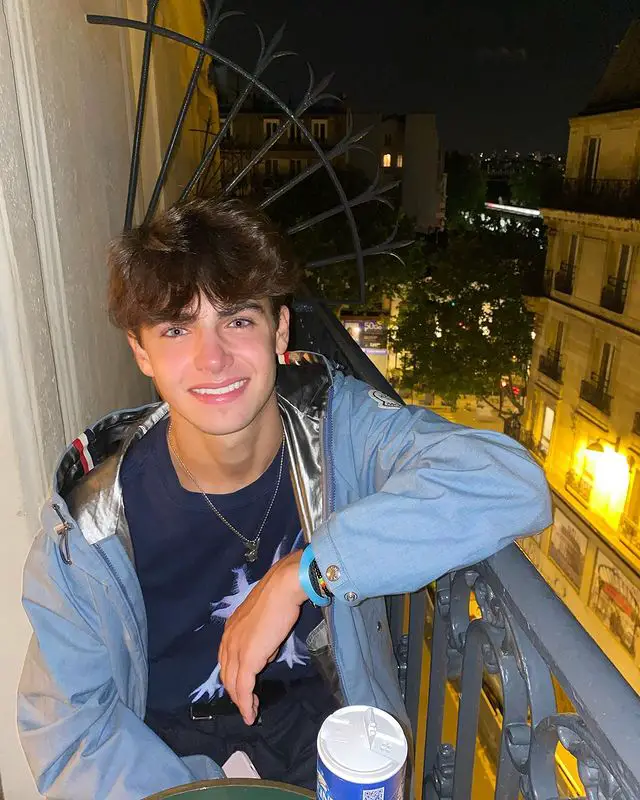 Kyle Thomas TikTok Age Height, Girlfriend & Net Worth